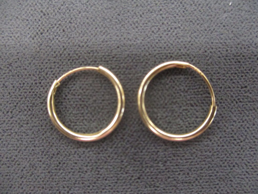 14k Solid gold hoop earrings
