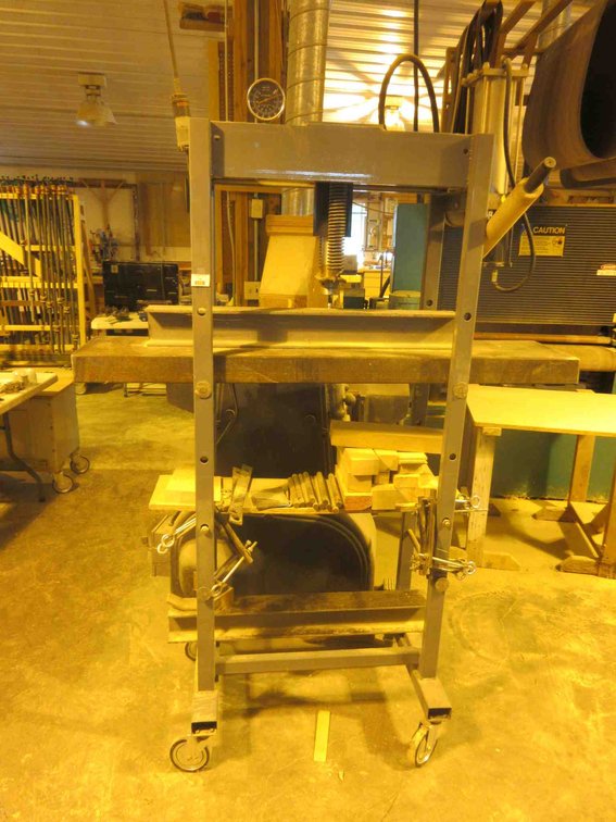 Rolling hydraulic shop press (day 2 removal only)