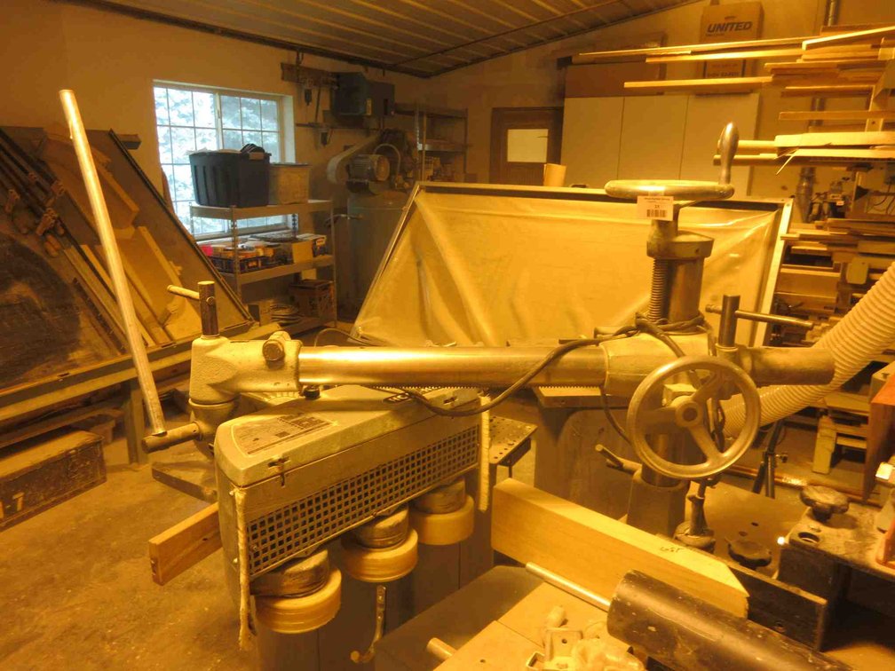 Holz-Her power feeder