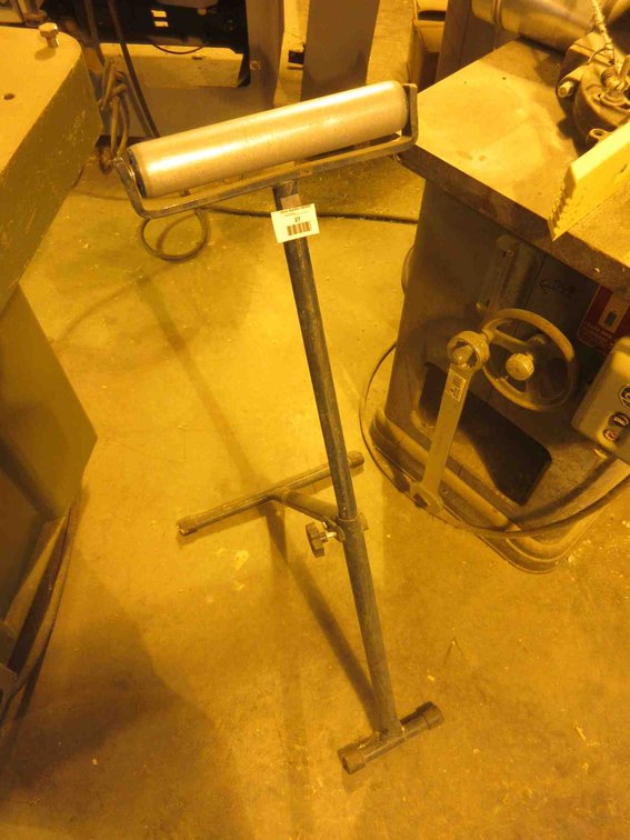 Material roller stand