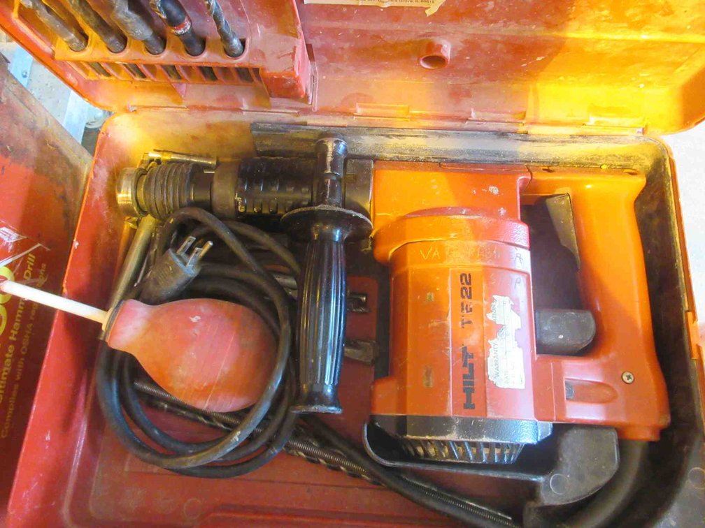 Hilti TE22 hammer drill