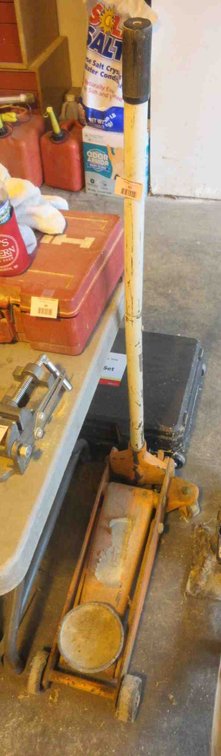 Floor jack