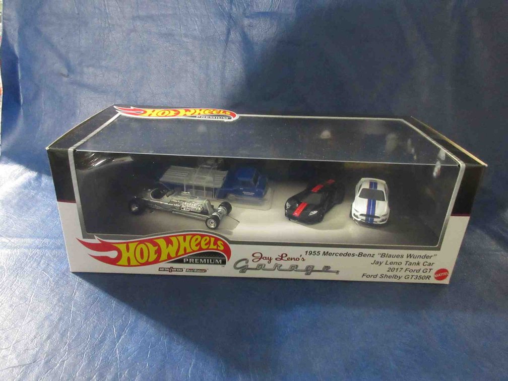 Hot Wheels Premium Jay Leno's Garage die-cast set