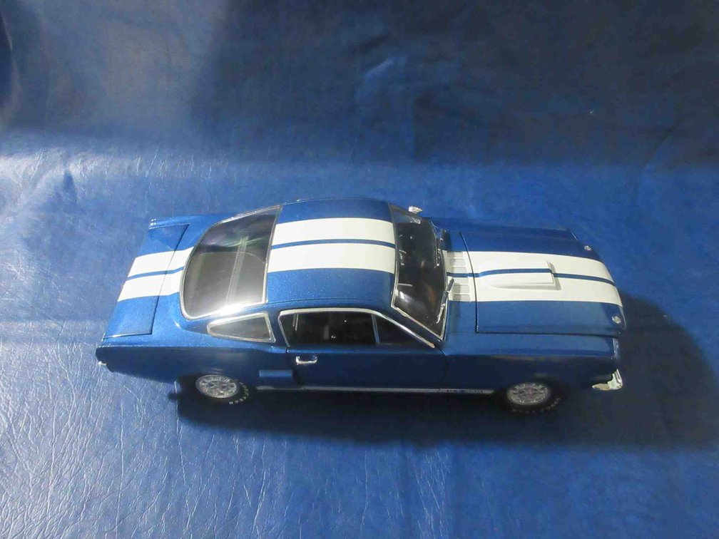 Shelby Collectibles Shelby GT 350 die-cast