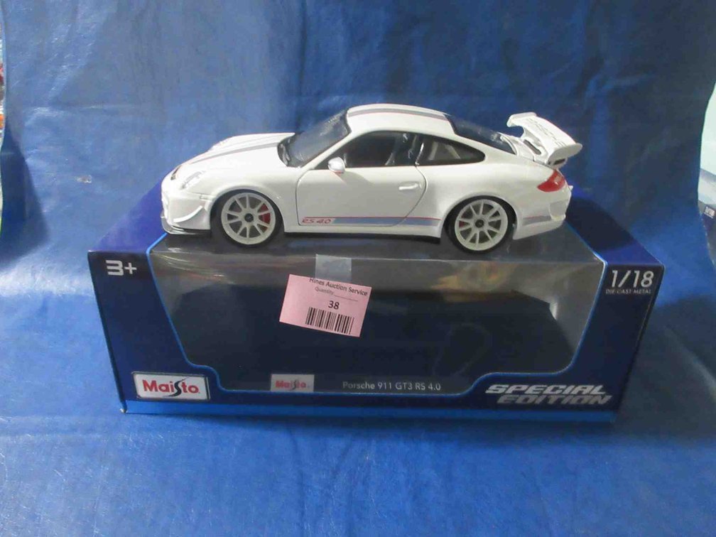 Burago Porsche GT3 RS 4.0 die-cast