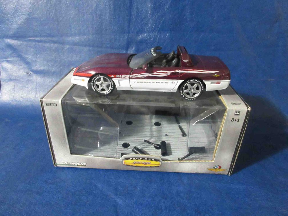 Greenlight 1995 Corvette Convertible Indianapolis 500 official pace car die-cast