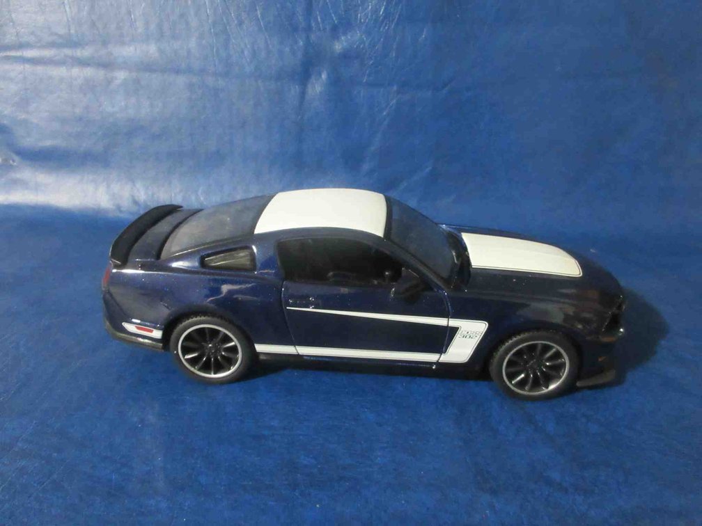 Maisto 2012 Ford Mustang Boss 302 die-cast