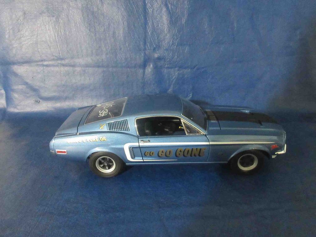 Greenlight 1968 Ford Mustang Jumbo's Pure Oil die-cast
