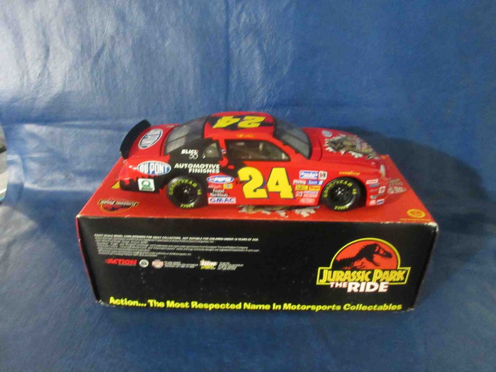 Action Racing Jurassic Park the Ride #24 Jeff Gordon die-cast