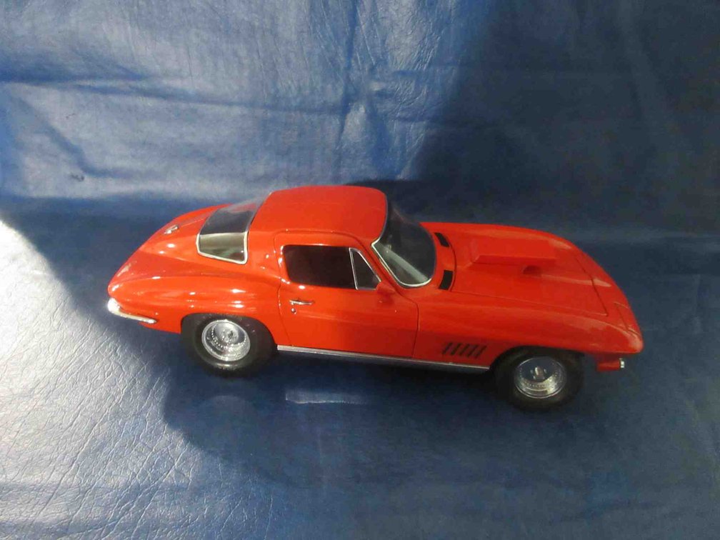 Motorbox Chevrolet Corvette Stingray die-cast