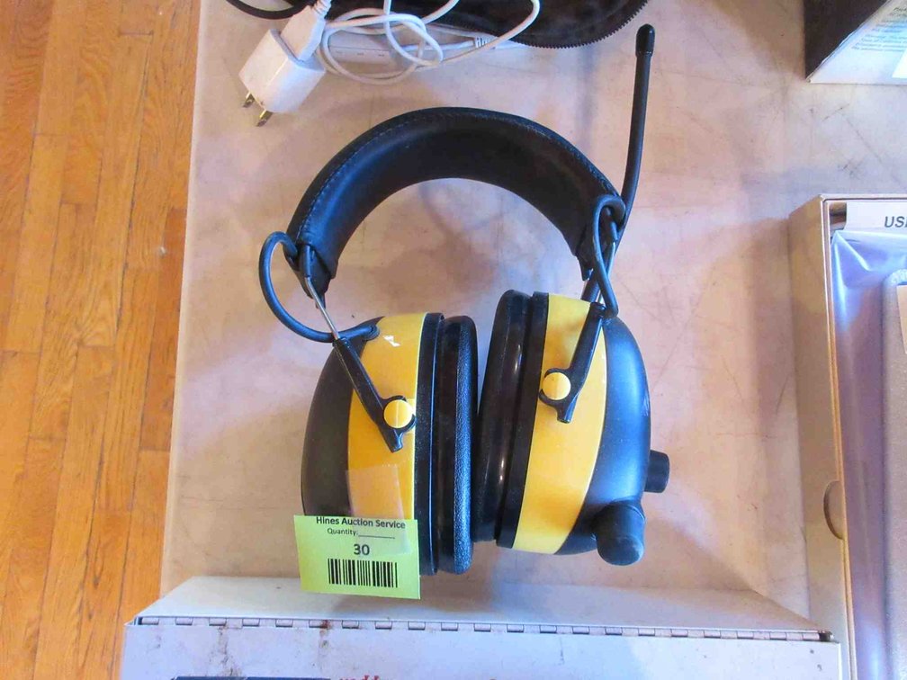 Pair of 3M ear protection