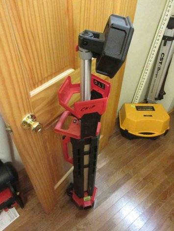 Image for Milwaukee 18V tripod light