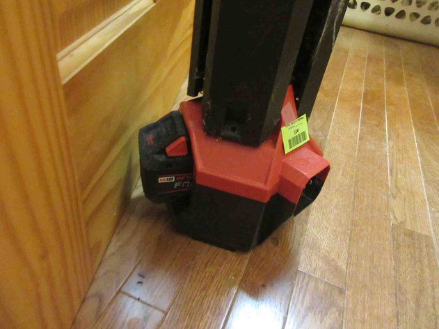 Image for Milwaukee 18V tripod light