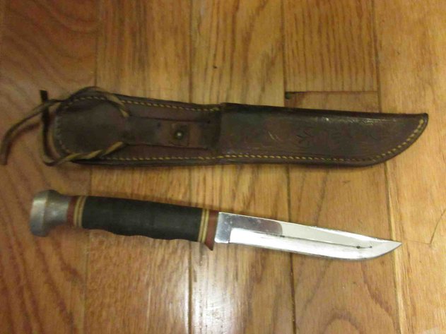Image for Ka-Bar knife in leather sheath