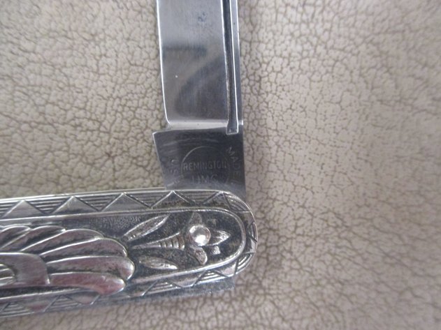 Image for (2) Remington Art Deco pocket knives