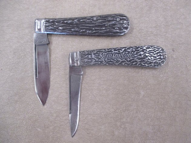 Image for (2) Remington pocket knives