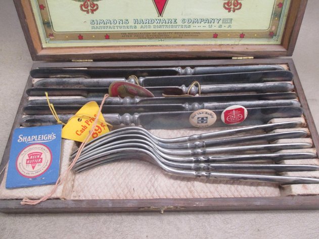 Image for Keen Kutter Simmons Hardware knife and fork set in wood case