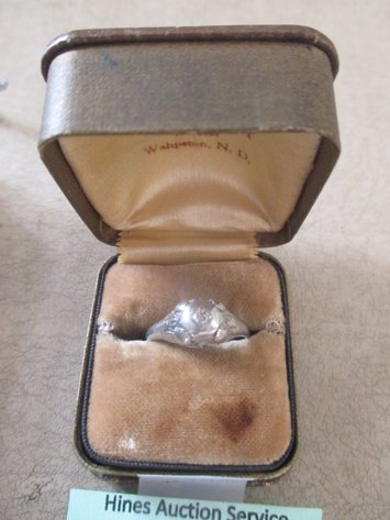 Image for Unmarked white gold with diamond antique ring