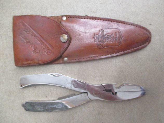 Image for Overland Fisherman's Friend multi-tool