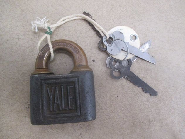 Image for Yale cast iron and brass lock