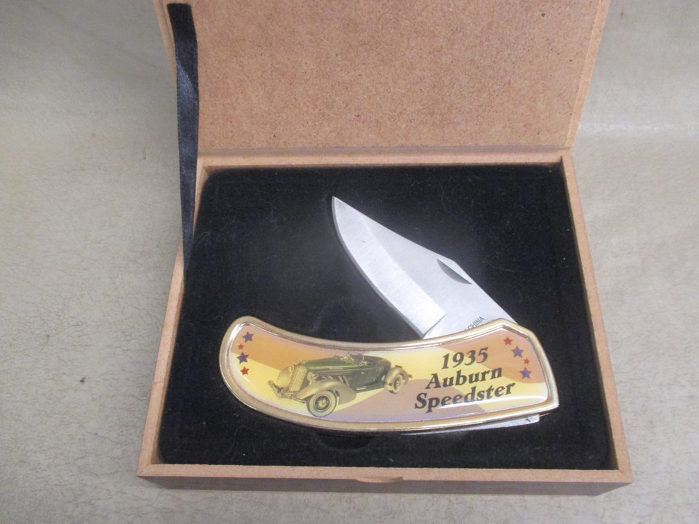 1935 Auburn Speedster collector pocket knife in wood case