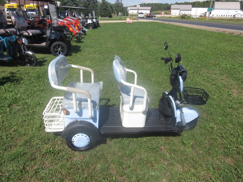 Mini golf cart, light blue with gray seats