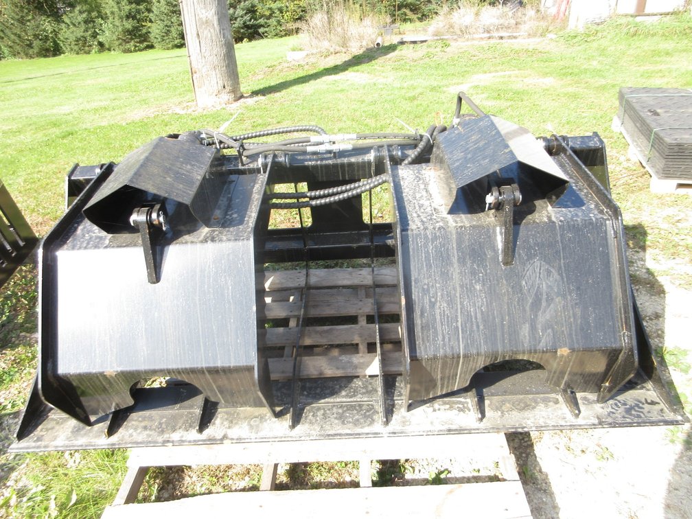 2026 Future skid steer hollow wood grabber