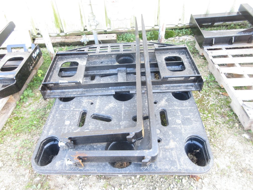 2026 Future skid steer forks