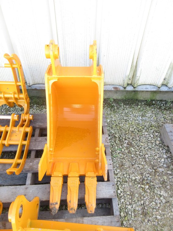 2026 Future CAT 305 excavator backhoe bucket