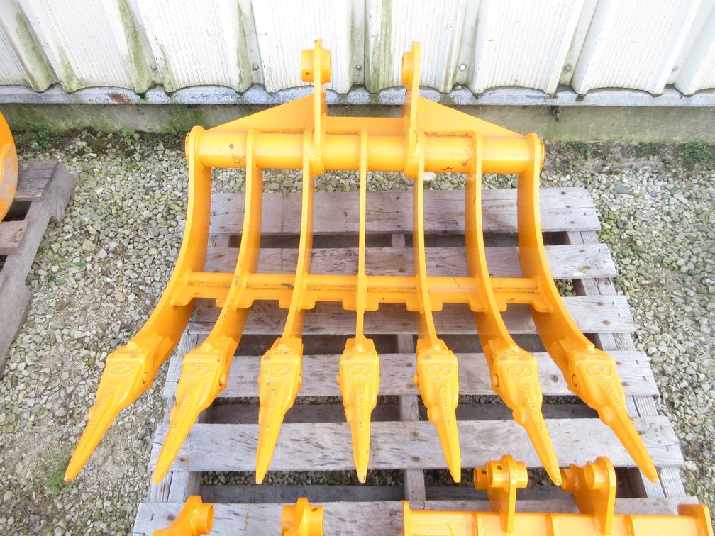2026 Future CAT 305 excavator teeth rake
