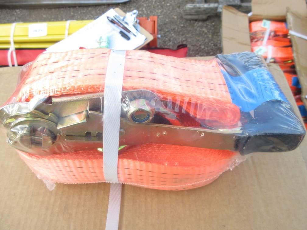 (2) Rachet straps
