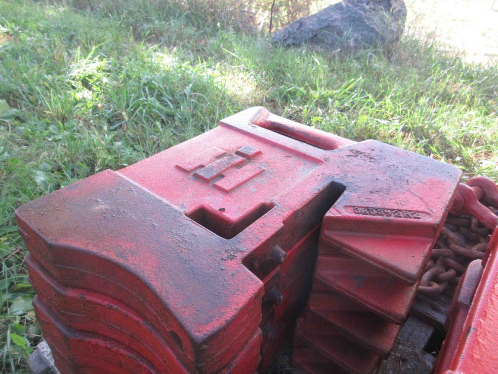 International Harvester suitcase weight