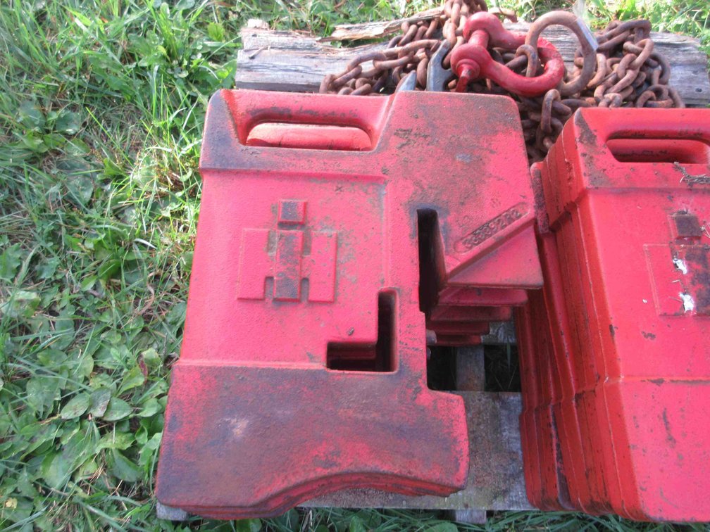 International Harvester suitcase weight