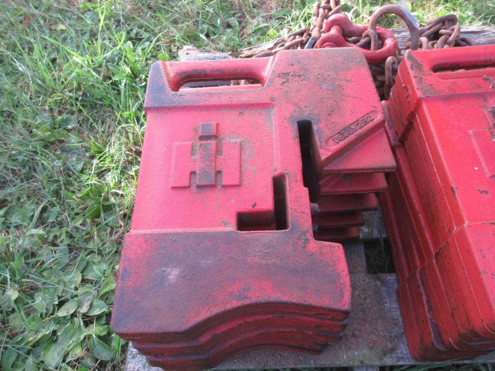 International Harvester suitcase weight