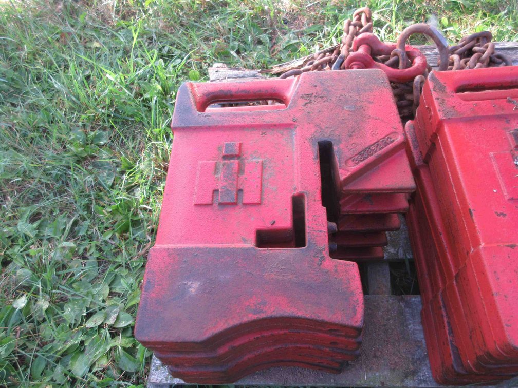 International Harvester suitcase weight