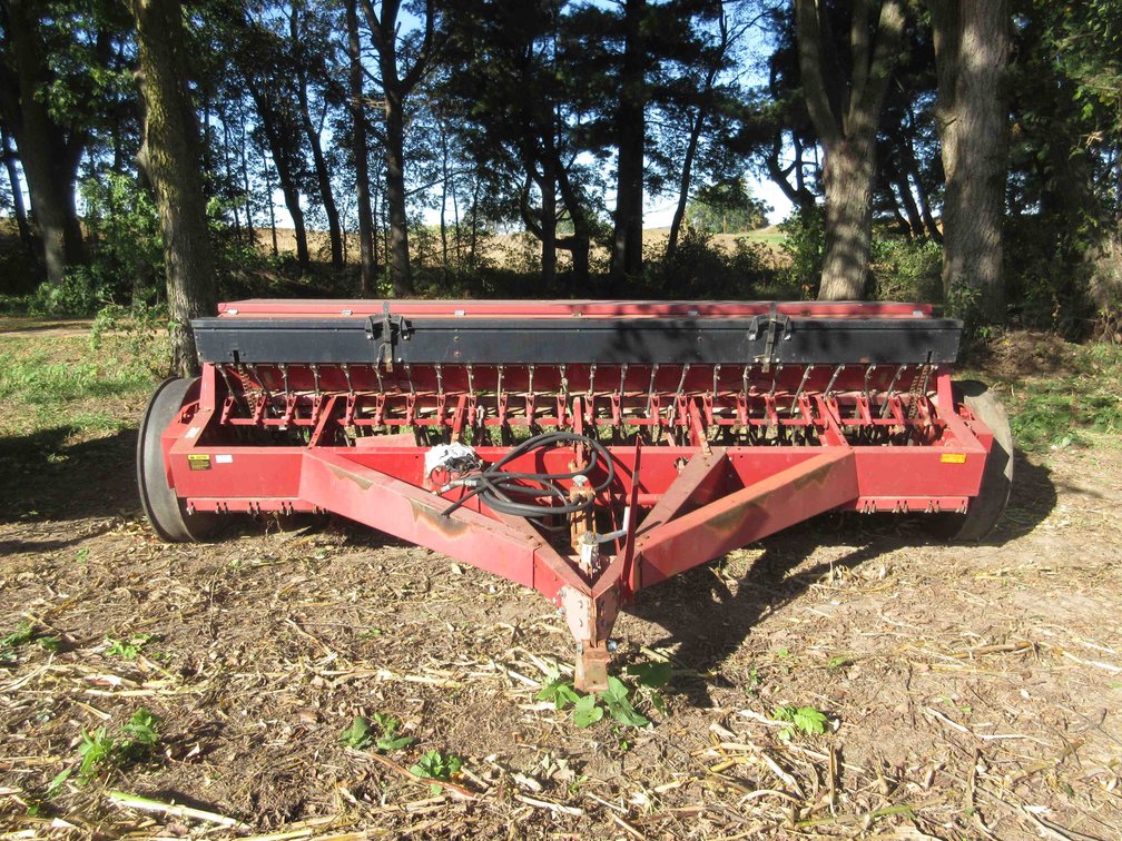 International Harvester 5100 grain drill