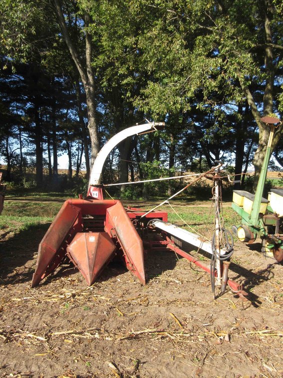 McCormick International 550 chopper with 2-row corn head