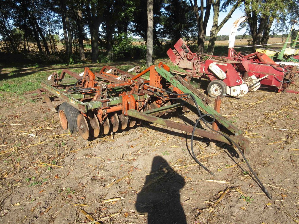 Lindsay Bros. soil saver with International Harvester drag bars