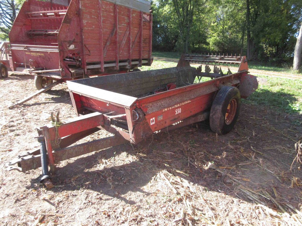 International Harvester 550 manure spreader