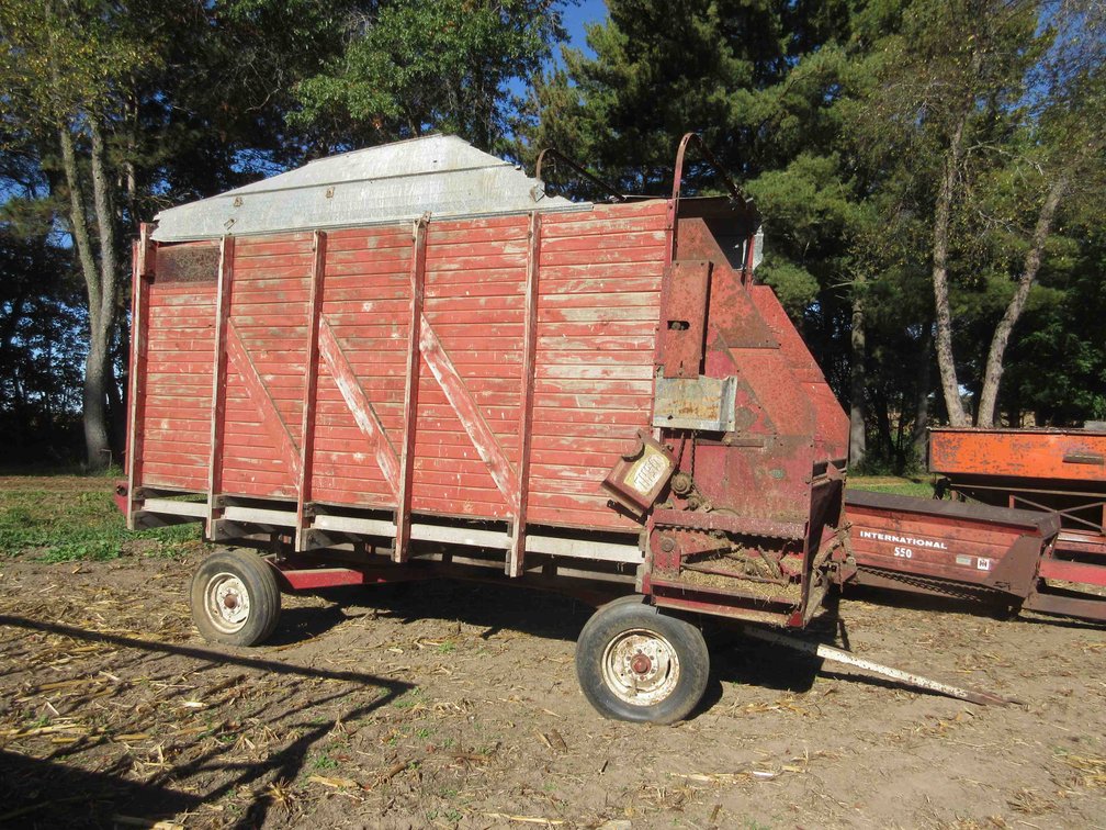 Gehl Brothers wood chopper box on International Harvester 140 running gear