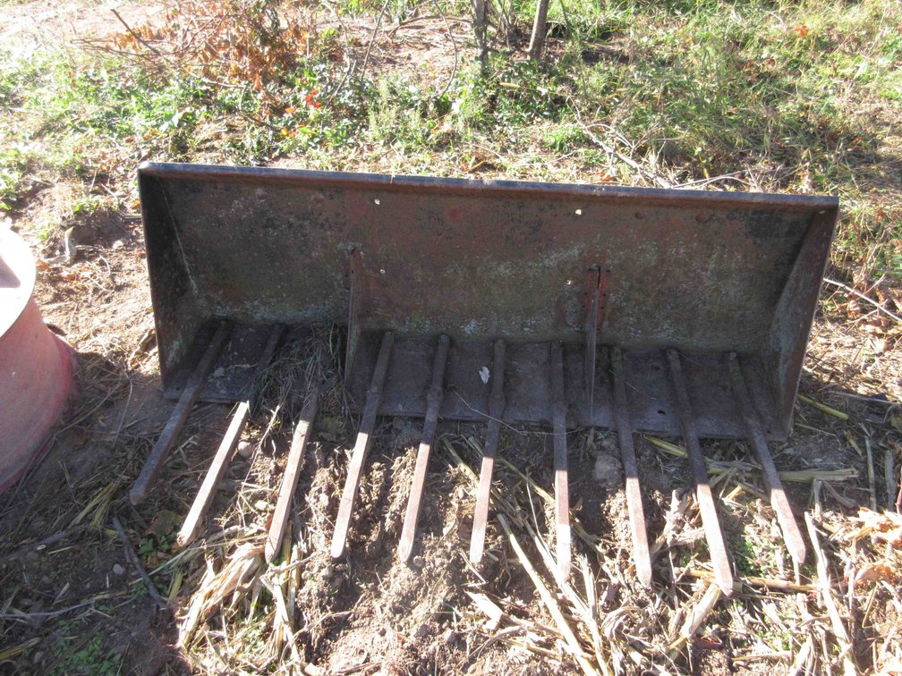 Loader manure bucket