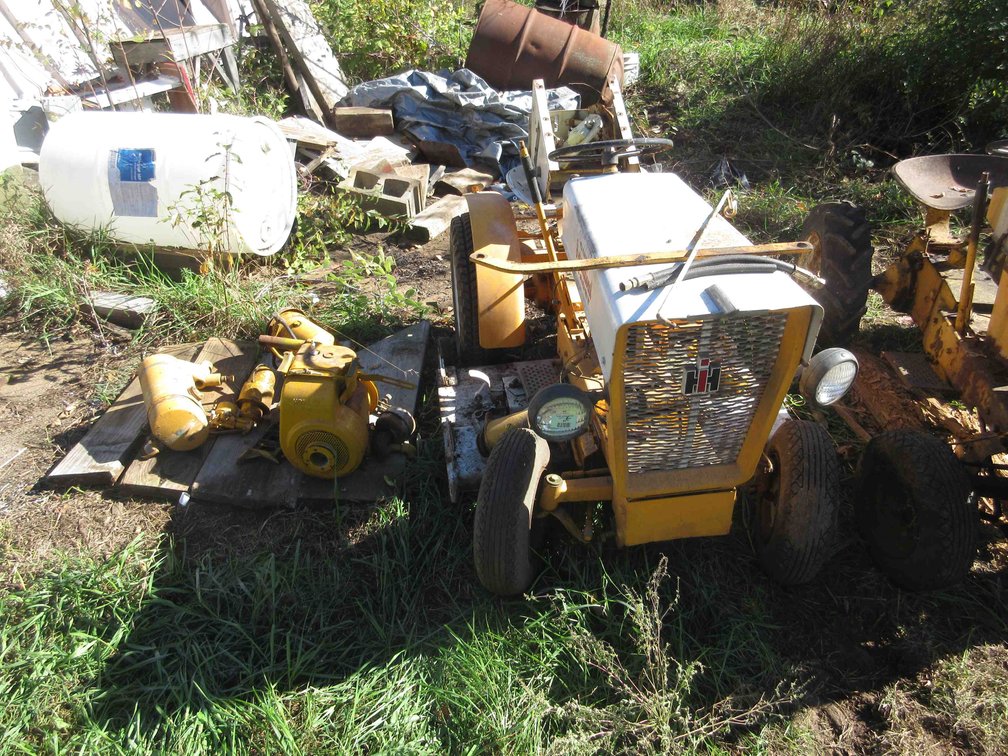 International Cub Cadet lawn tractor (non-running)
