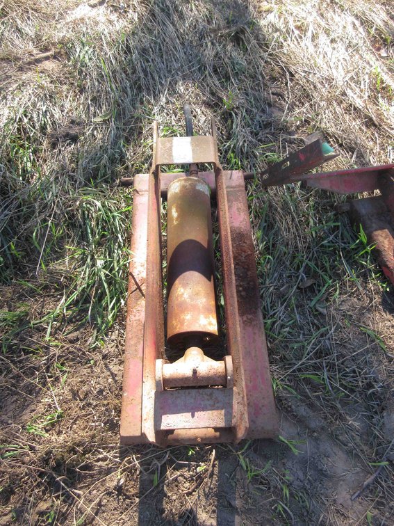 McCormick hydraulic hoist