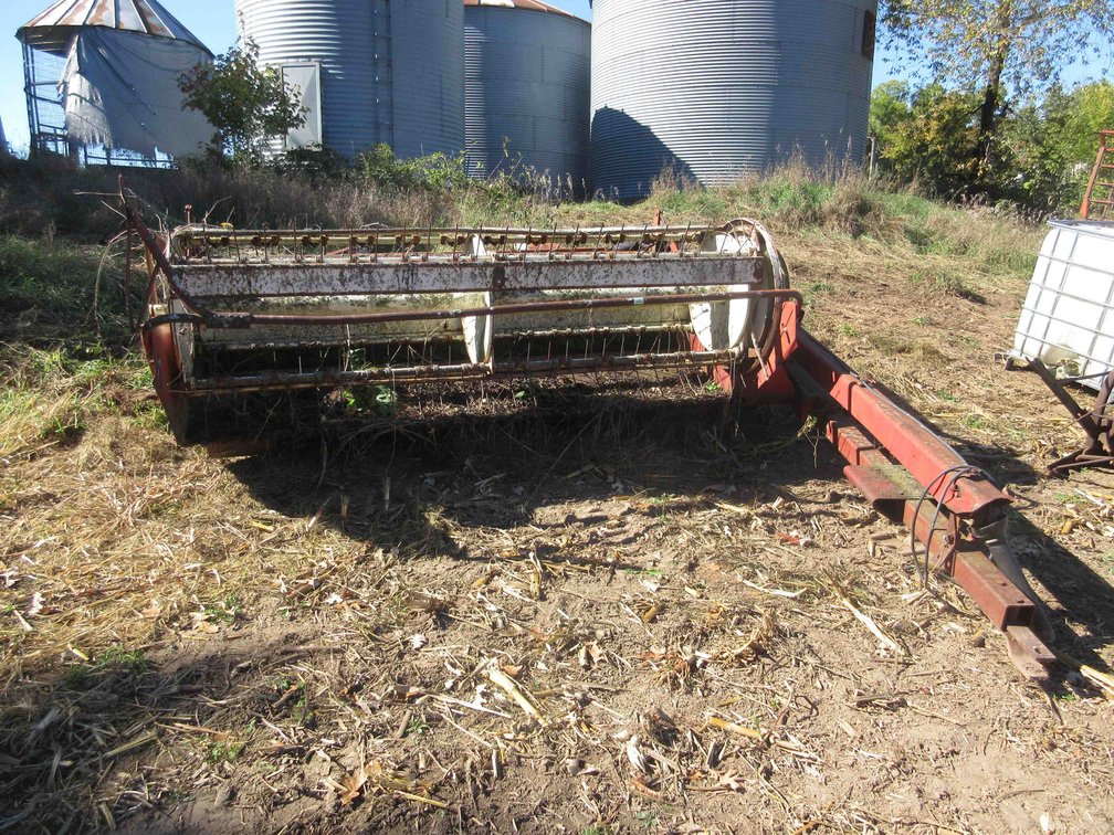 International 990 haybine