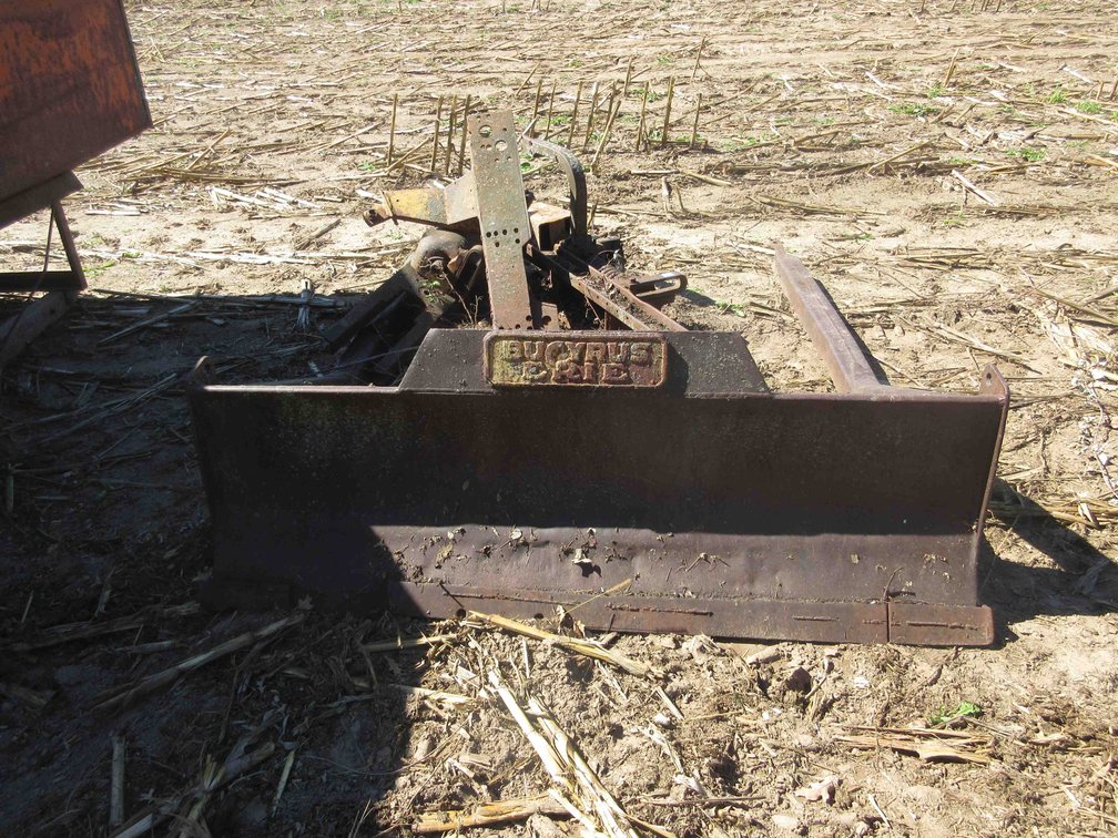 Bucyrus Erie crawler blade with arms and crawler parts