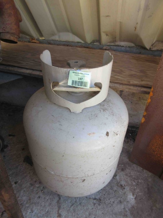 Standard propane tank