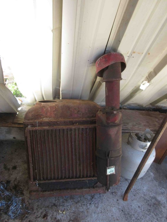Radiator with air filter