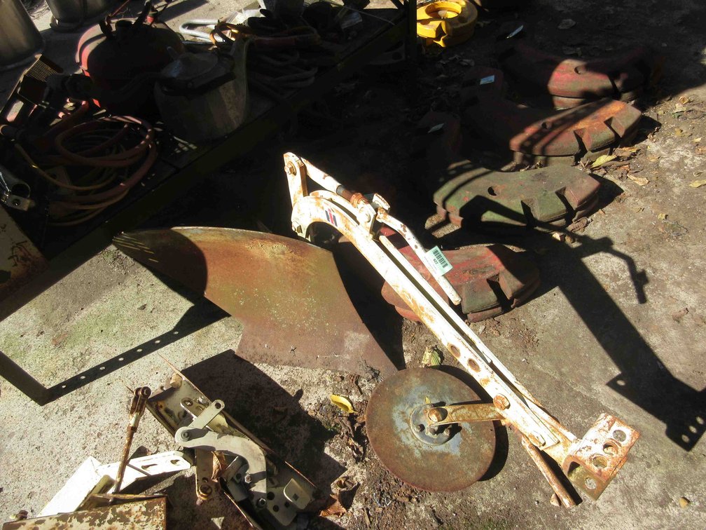 International Harvester small 1-bottom plow