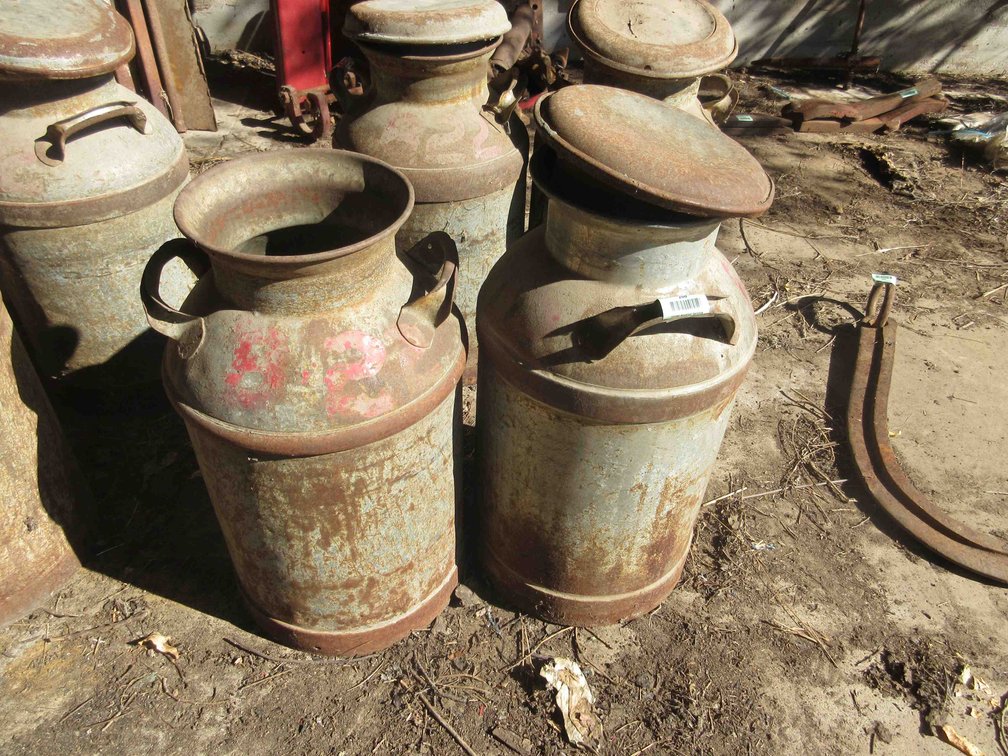 (2) Milk cans with (1) lid