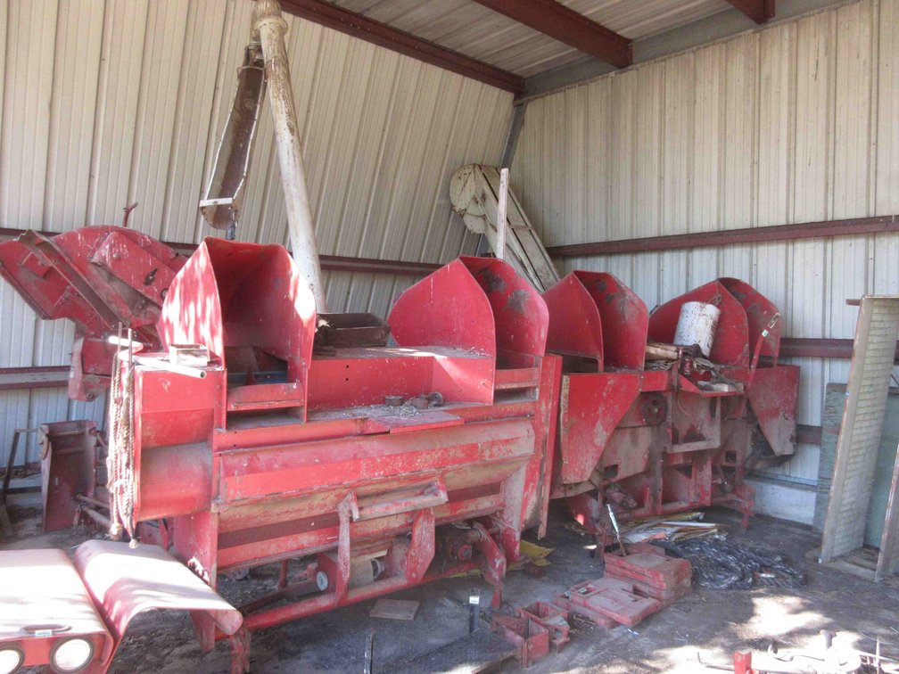 International Harvester mounted 2-row corn picker